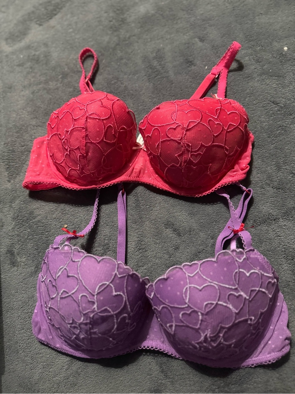 2 VS Bras